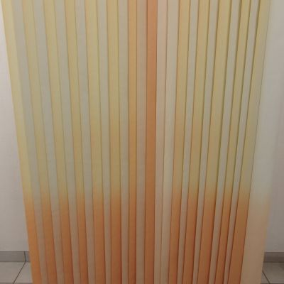 Verfärbte Vertikal-Lamellen