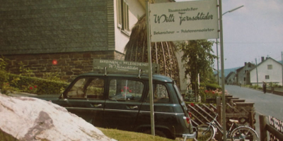 Historische Aufnahme des Firmenschildes